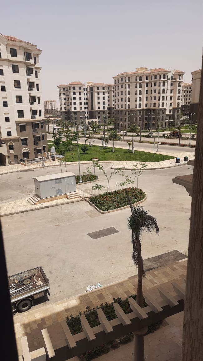 شقه للبيع بسيليا العاصمه الاداريه بالB3 بمساحه 122م بحديقه 